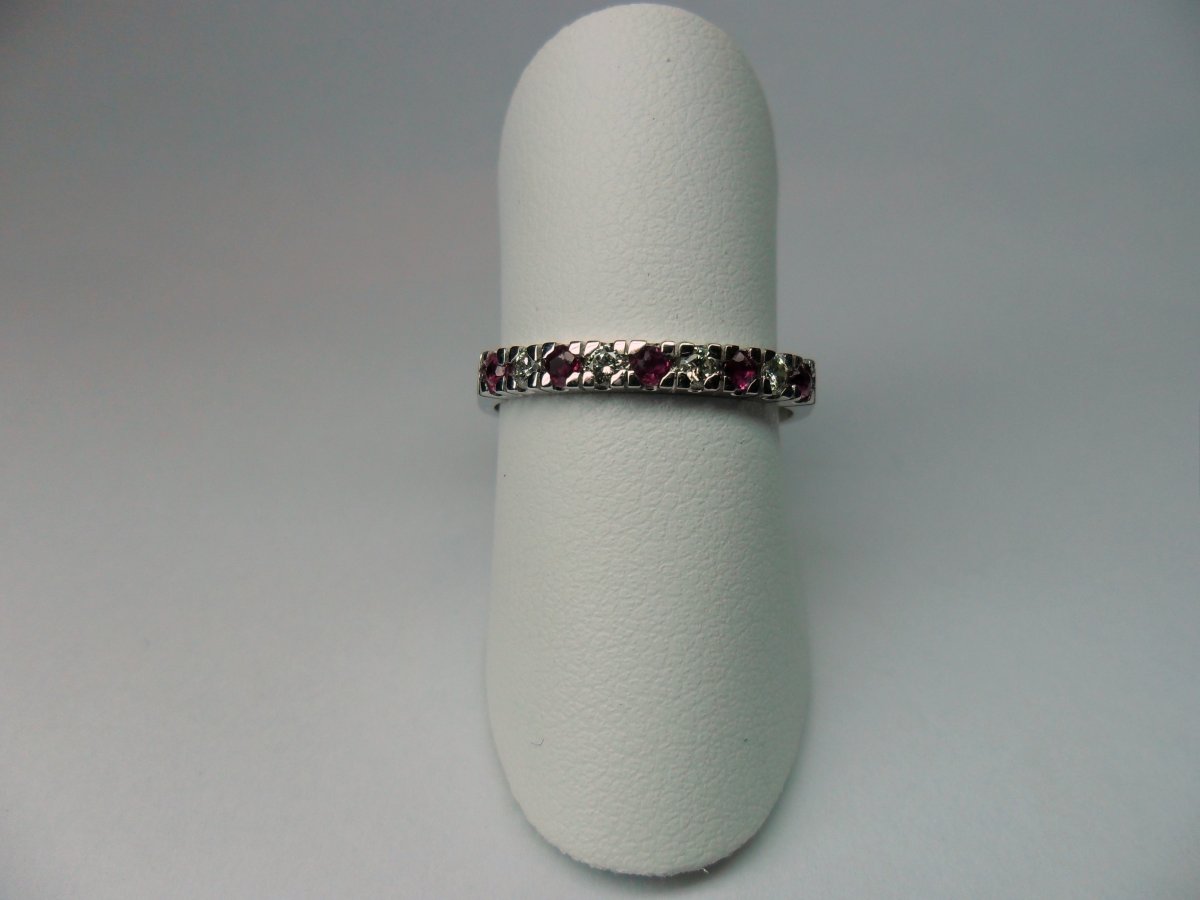 Row ring with rubies